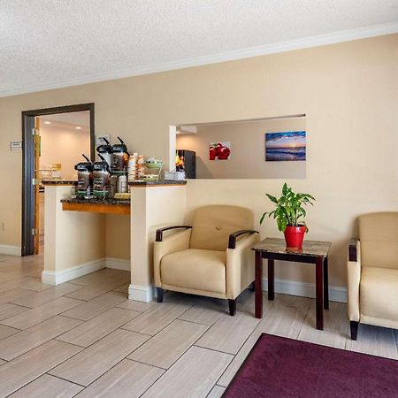 Quality Inn Сэнфорд Экстерьер фото